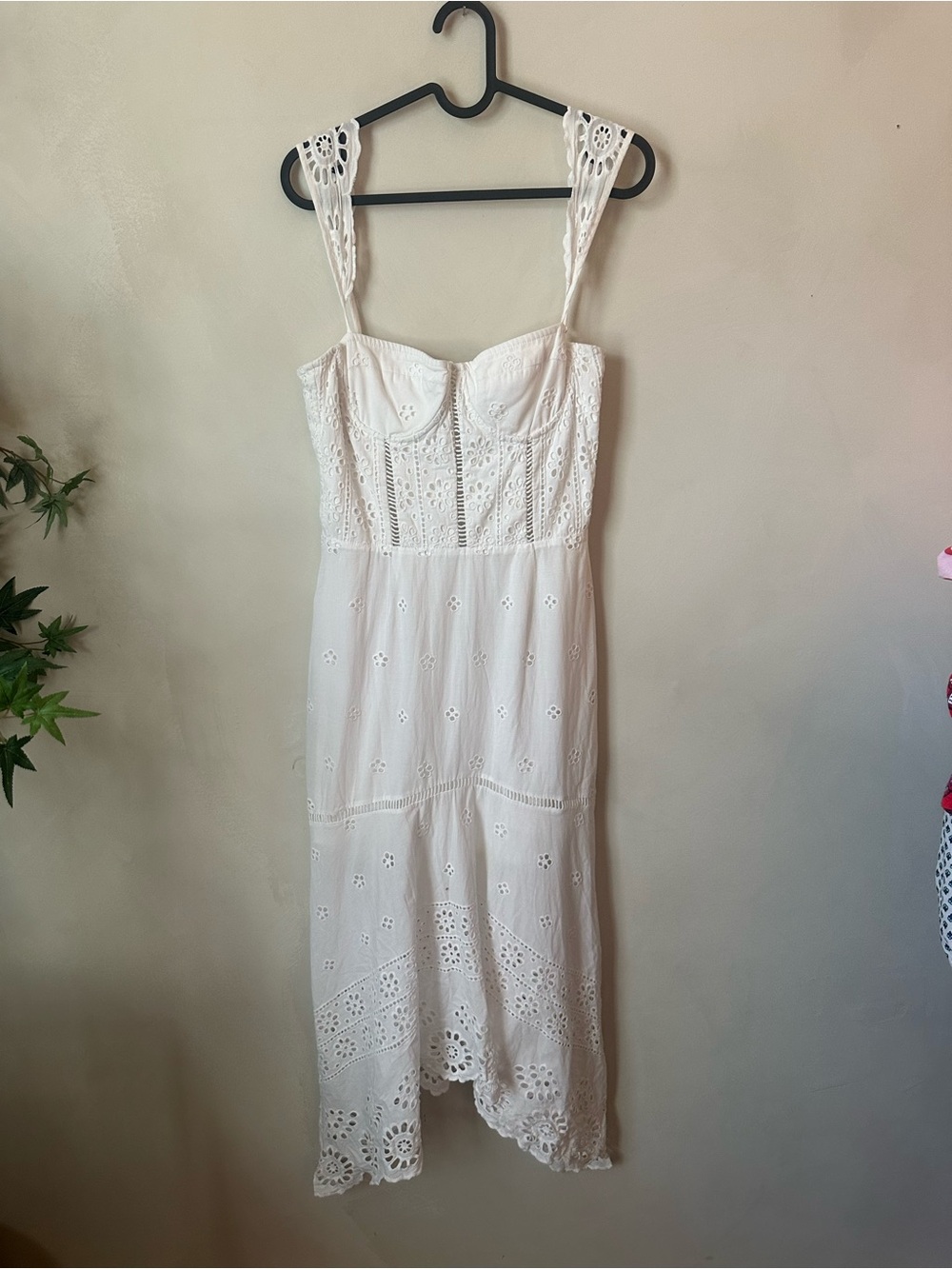 KARINA GRIMALDI
IRMA EYELET MAXI DRESS Size Large
